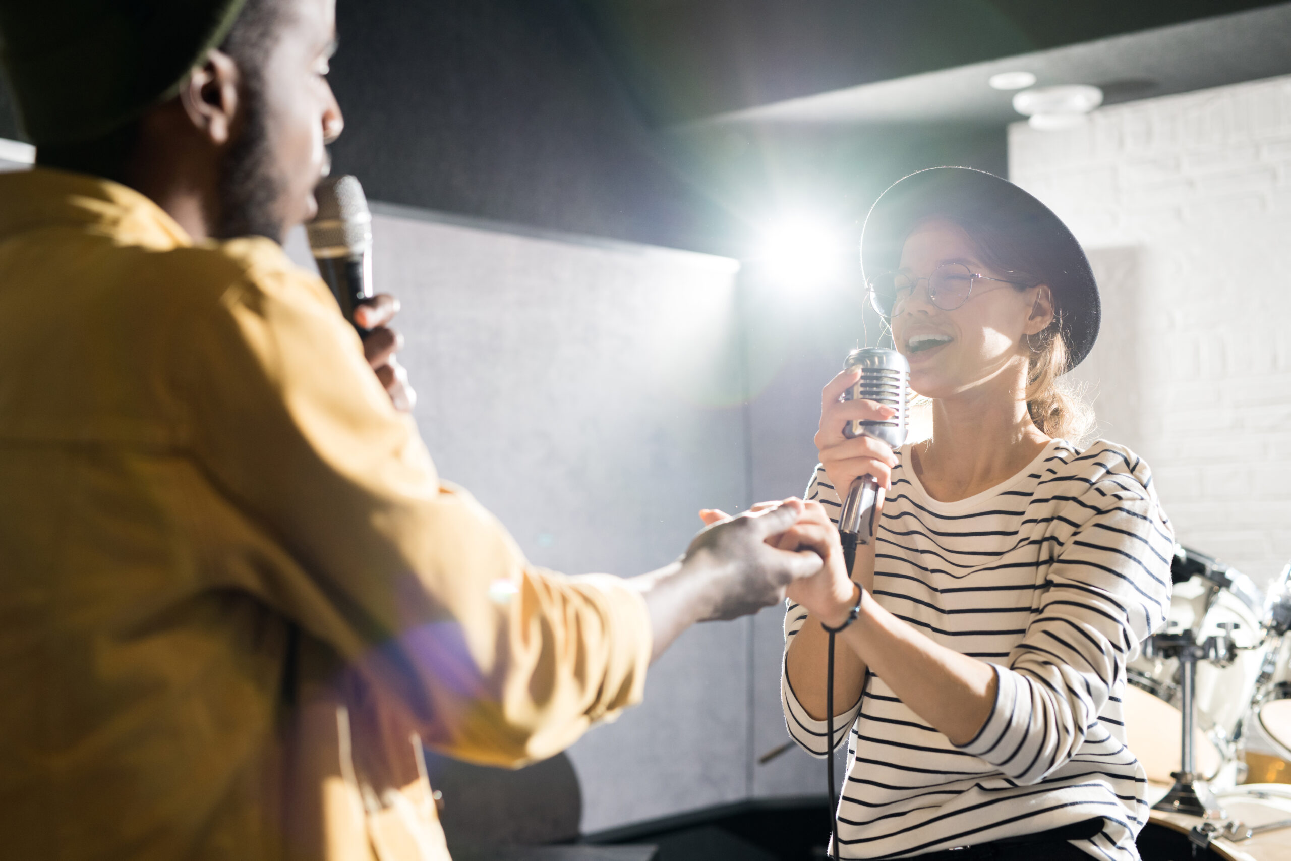 Join the Best Singing Classes in Kalyan - The Place Awaits