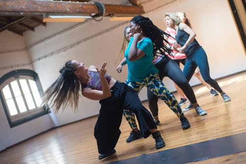 Why You Should Join The Place’s Dance Classes in Kalyan