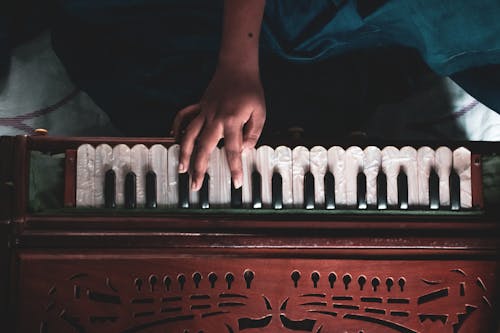 Benefits of Online Classical Music Classes at The Place